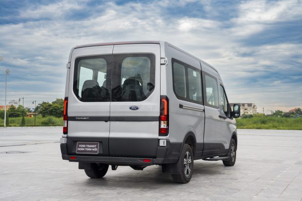 FORD TRANSIT 2024 TREND 16 CHỖ